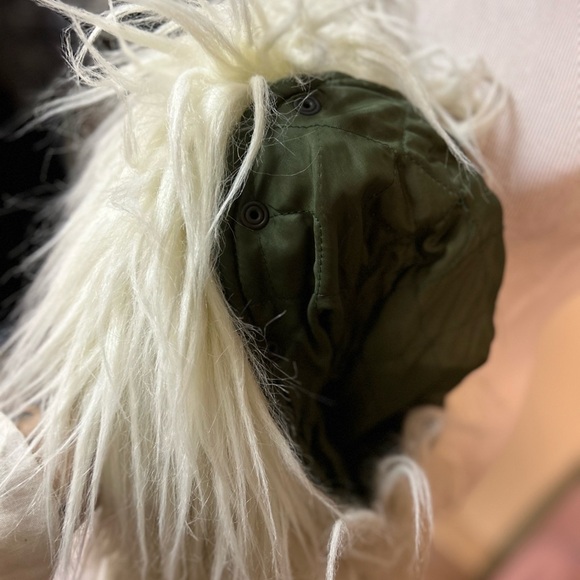 Donna Mizar Knit Sweater or Vest with Reversible Fur Lining - Removable Sleeves! - Picture 6 of 12